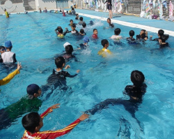 pool group in t-shirt